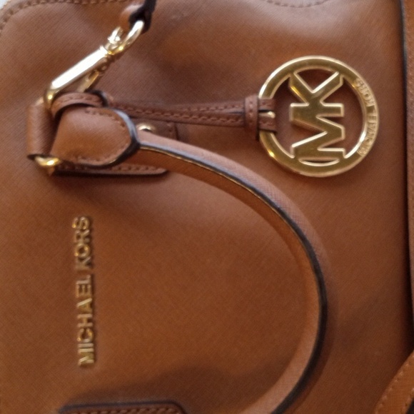 Michael Kors Camel Tan Handbag With Crossbody Strap - Picture 8 of 13